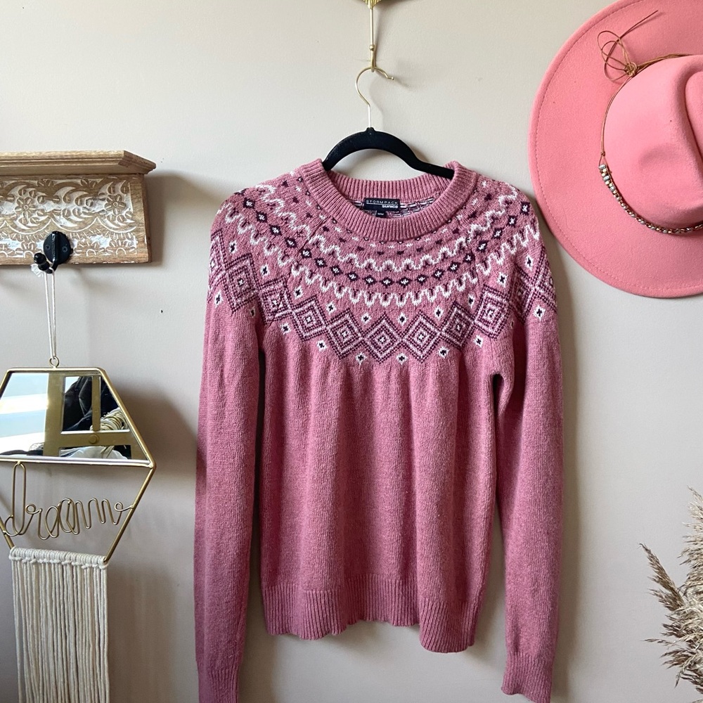 Icelandic neutral pink sweater M